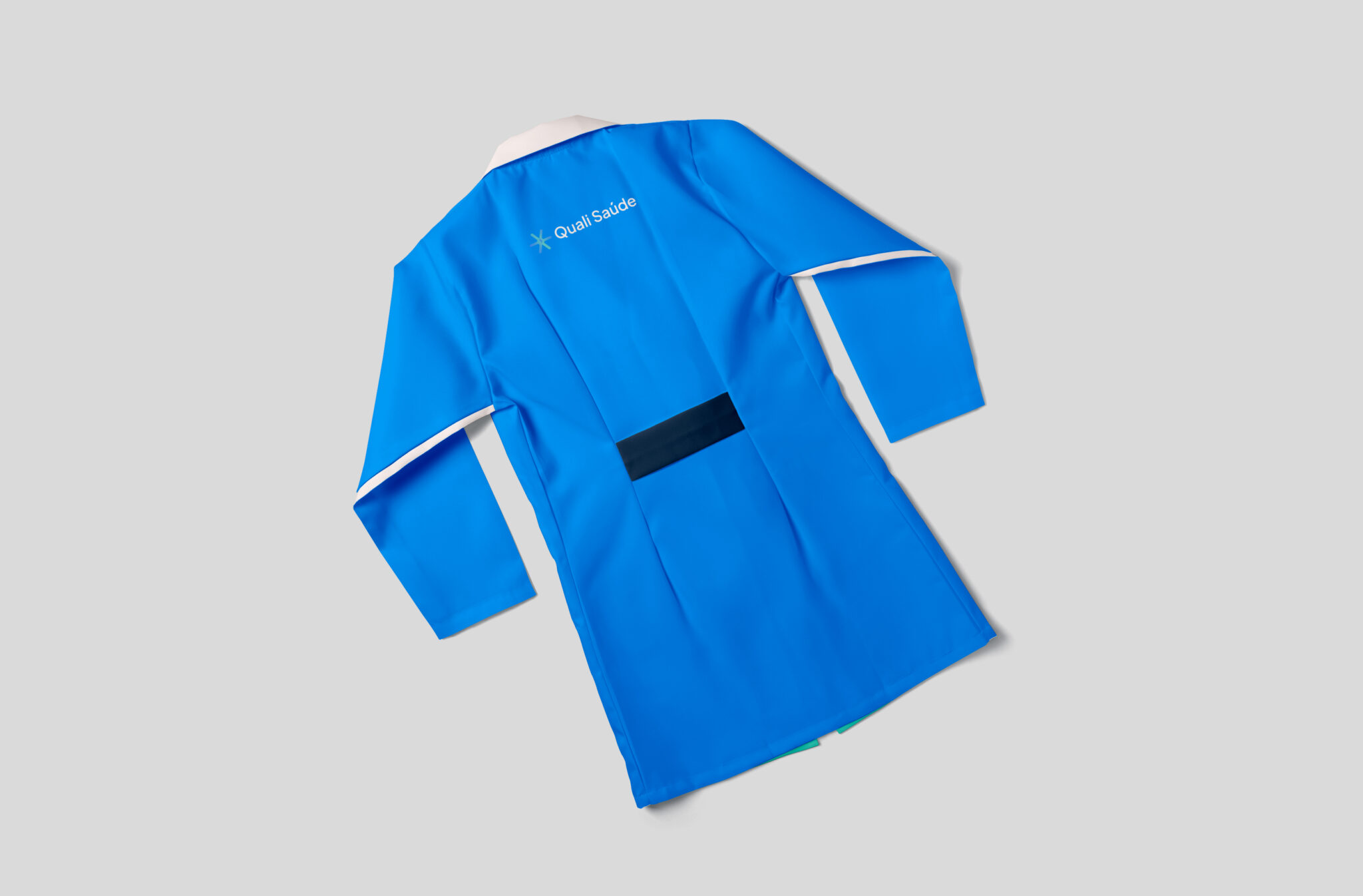 485-female-lab-coat-mockup-03
